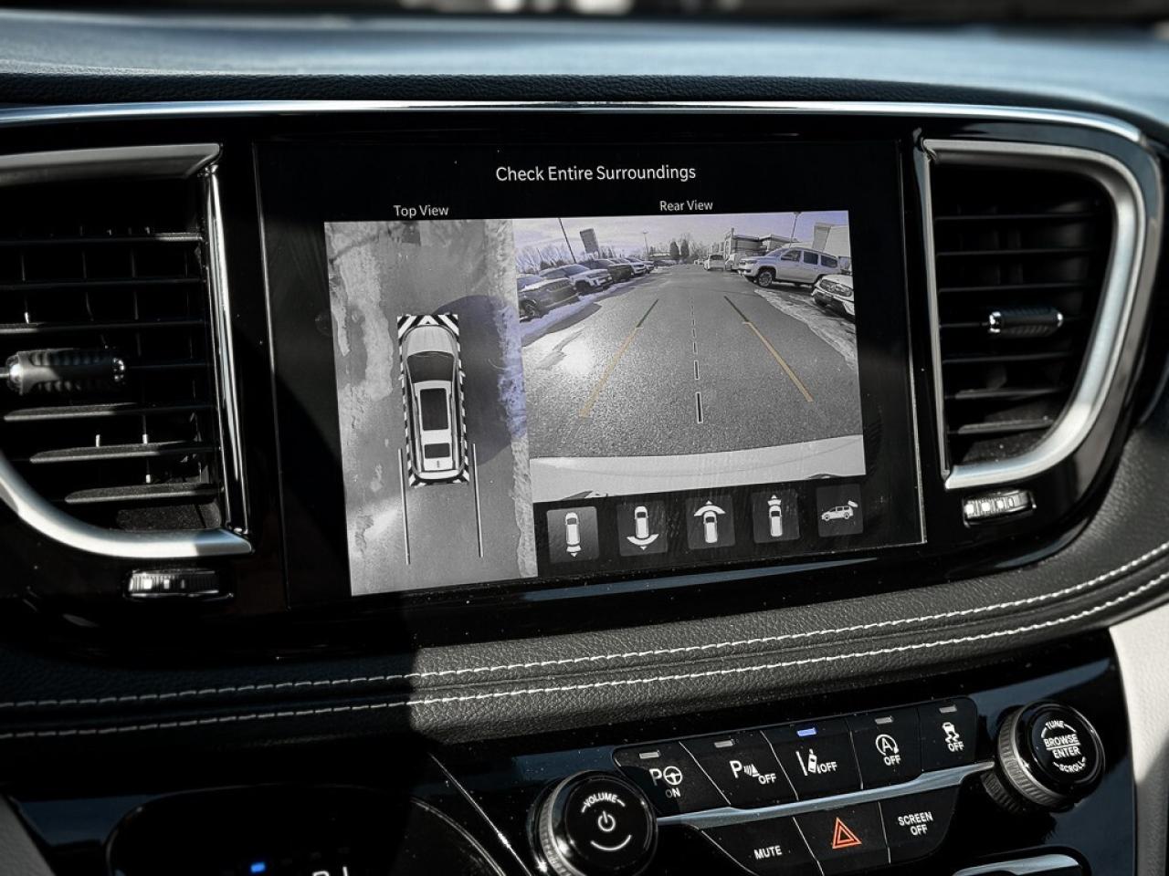 2024 Chrysler Pacifica Limited   360 CAM   DUAL DVD   PWR DOORS   PANO RO Photo