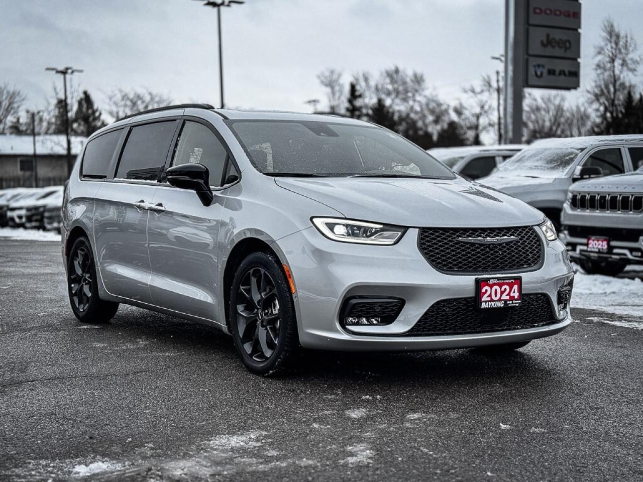 2024 Chrysler Pacifica Limited   S APPEARANCE PKG   DUAL DVD   360 CAM Photo2