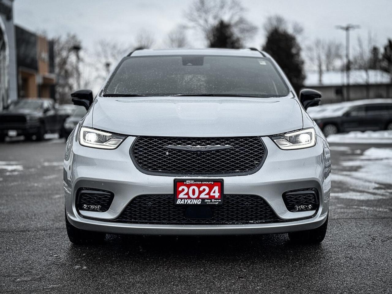 2024 Chrysler Pacifica Limited   S APPEARANCE PKG   DUAL DVD   360 CAM Photo