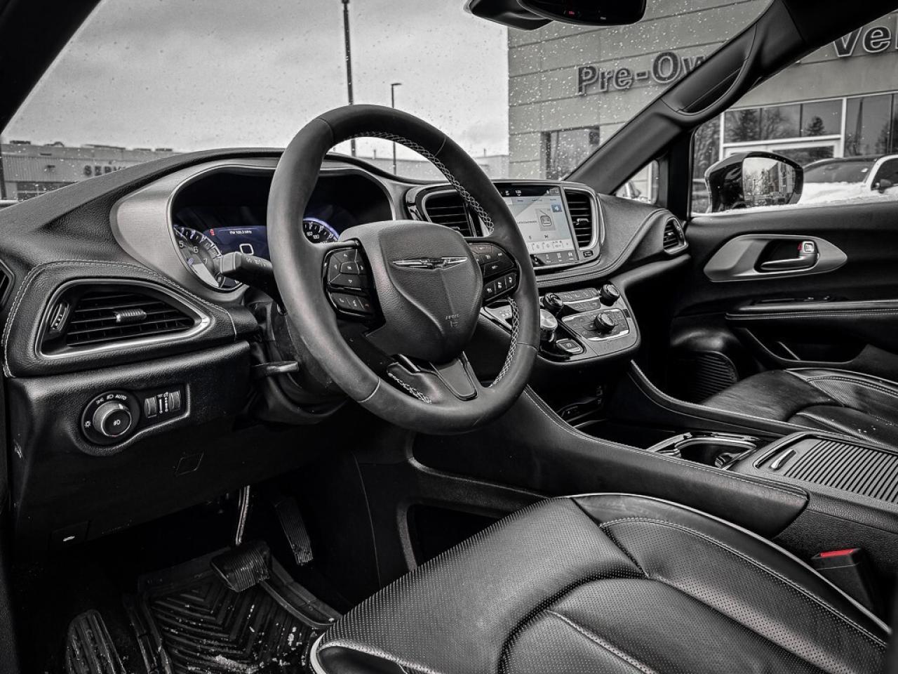 2024 Chrysler Pacifica Limited   S APPEARANCE PKG   DUAL DVD   360 CAM Photo