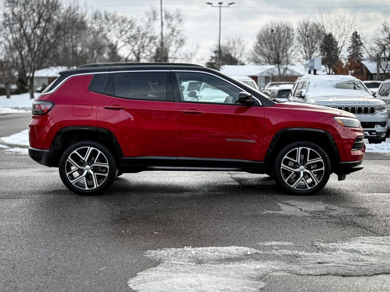 2024 Jeep Compass Limited   ELITE EXTERIOR GROUP   PANO ROOF   ALPIN Photo3