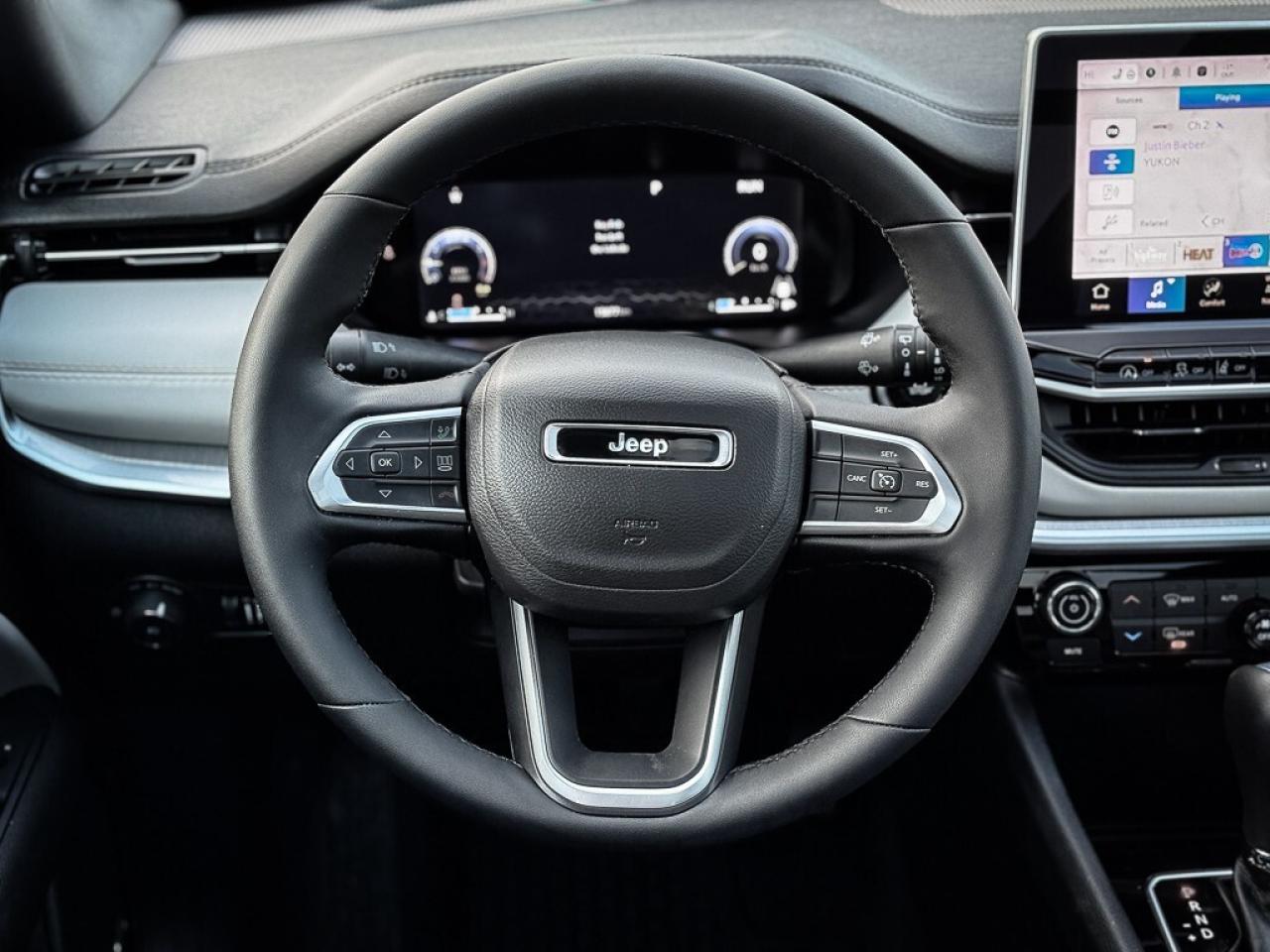 2024 Jeep Compass Limited   ELITE EXTERIOR GROUP   PANO ROOF   ALPIN Photo