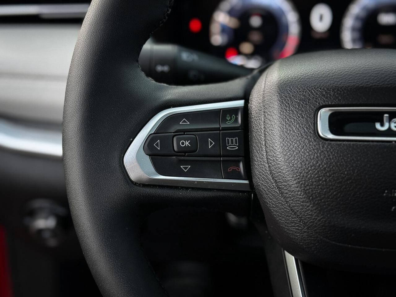 2024 Jeep Compass Limited   ELITE EXTERIOR GROUP   PANO ROOF   ALPIN Photo