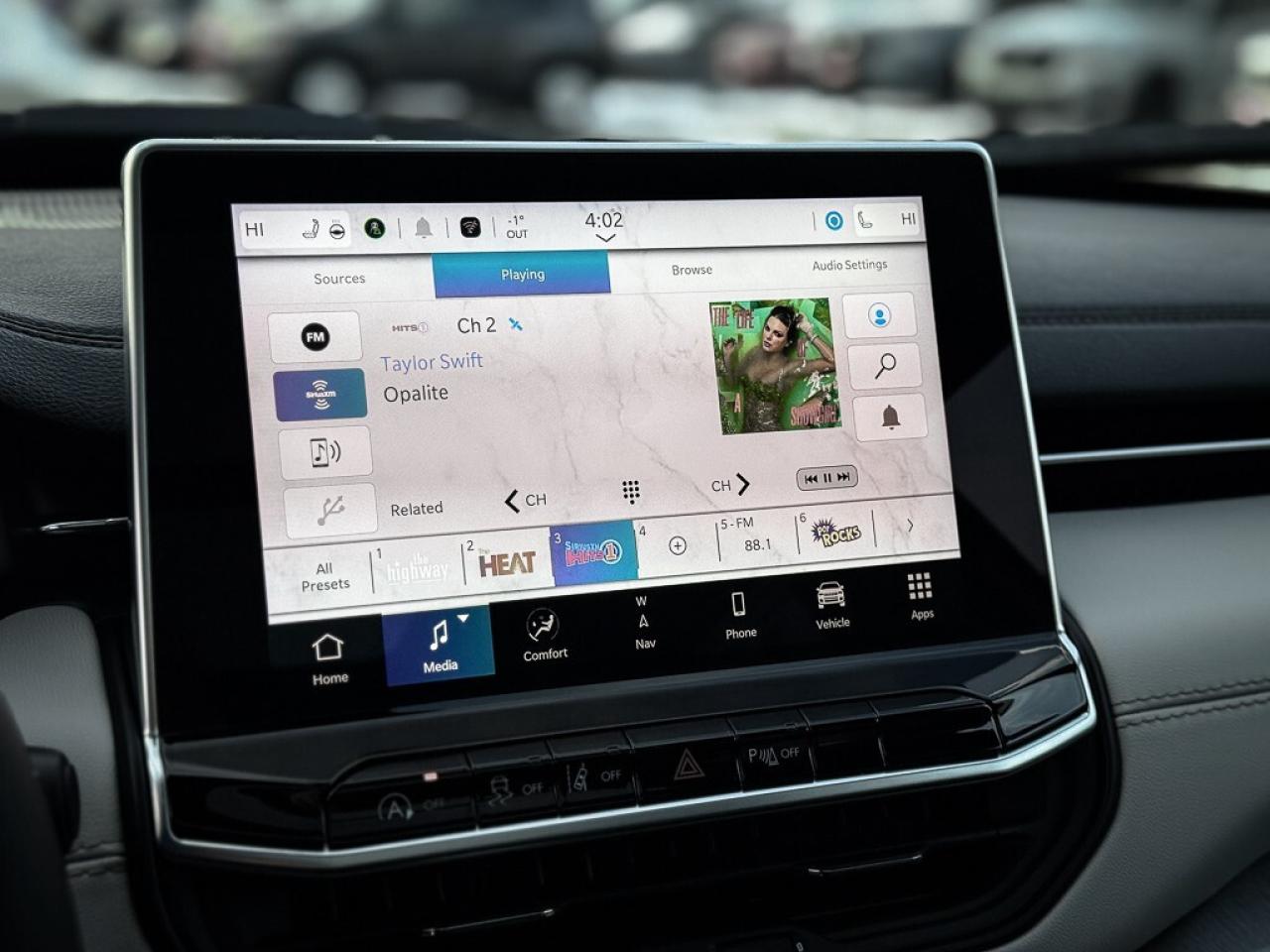 2024 Jeep Compass Limited   ELITE EXTERIOR GROUP   PANO ROOF   ALPIN Photo