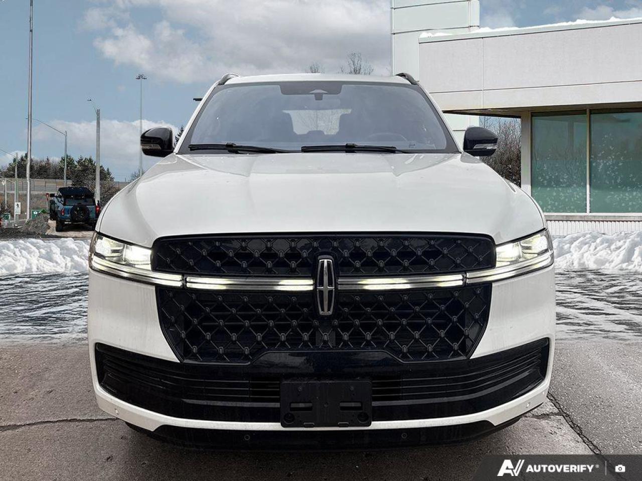 2025 Lincoln Navigator Reserve   Demo Unit   DEMO   LTHR   HVY DUTY TRL T Photo