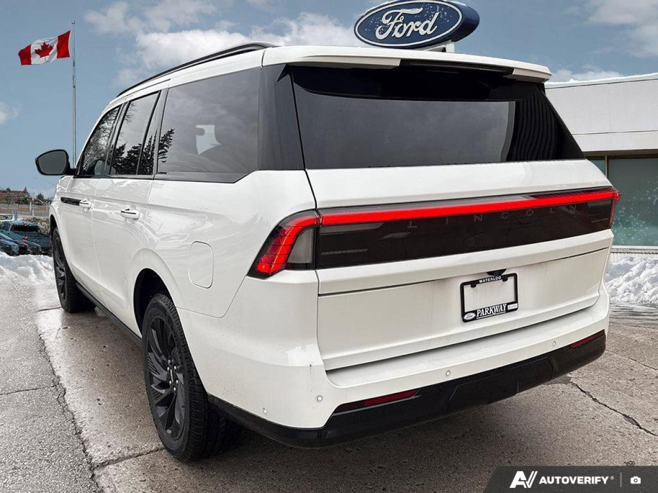 2025 Lincoln Navigator Reserve   Demo Unit   DEMO   LTHR   HVY DUTY TRL T Photo