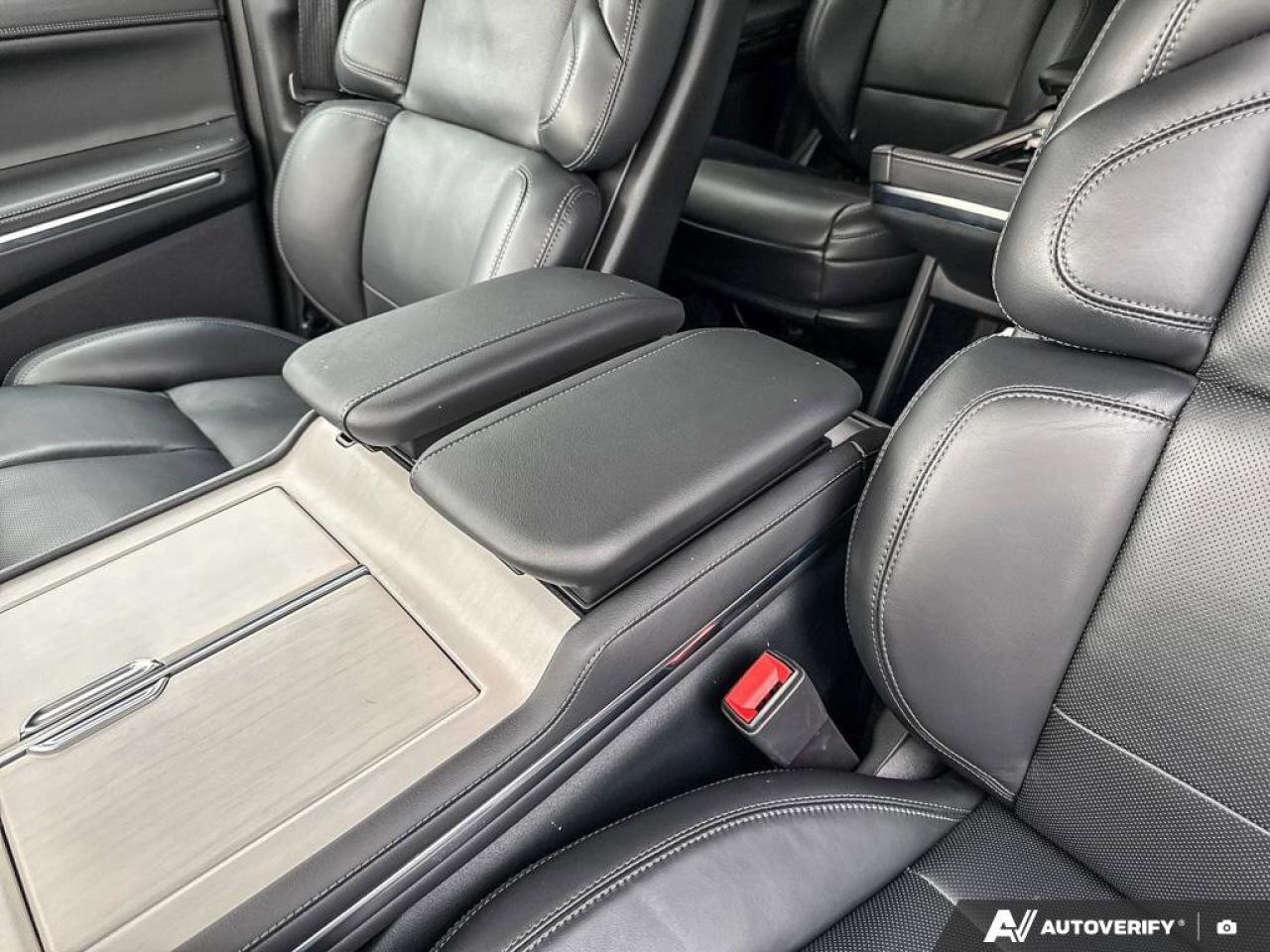 2025 Lincoln Navigator Reserve   Demo Unit   DEMO   LTHR   HVY DUTY TRL T Photo