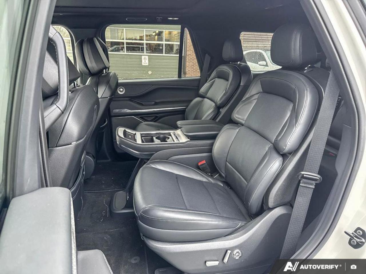 2025 Lincoln Navigator Reserve   Demo Unit   DEMO   LTHR   HVY DUTY TRL T Photo