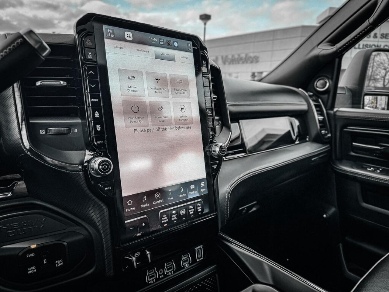 2025 RAM 2500 Limited   CREW   NIGHT EDITION   5TH WHEEL PREP Photo