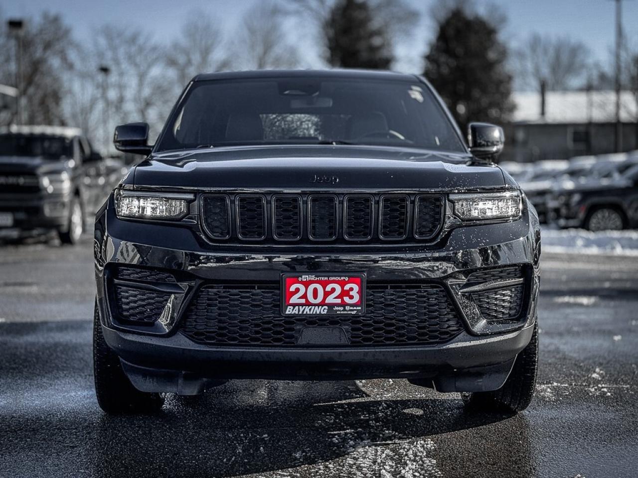 2023 Jeep Grand Cherokee Laredo   ALTITUDE   REMOTE START   SUNROOF   HEATE Photo