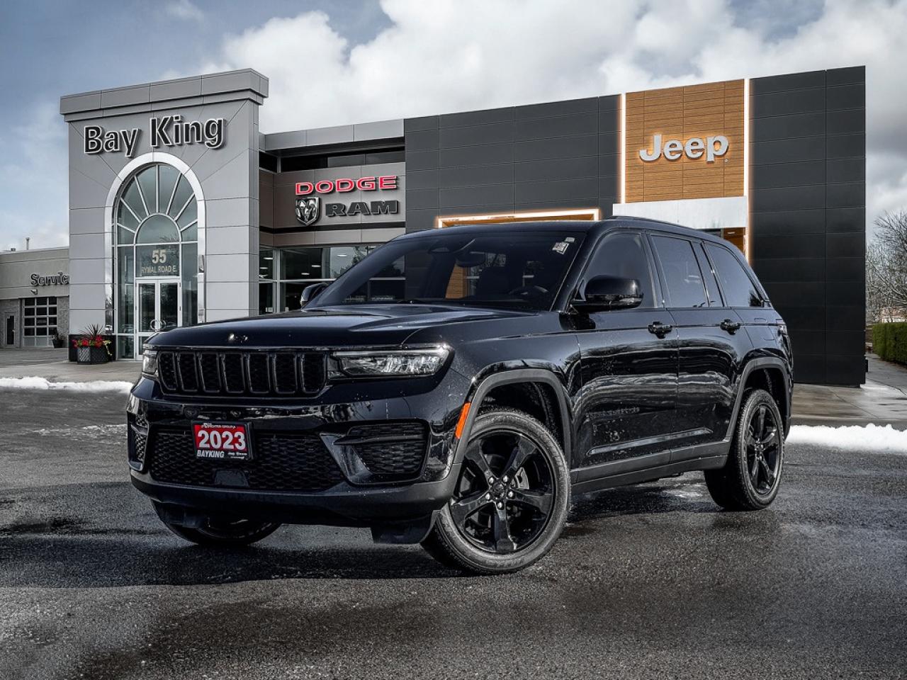 2023 Jeep Grand Cherokee Laredo   ALTITUDE   REMOTE START   SUNROOF   HEATE Photo
