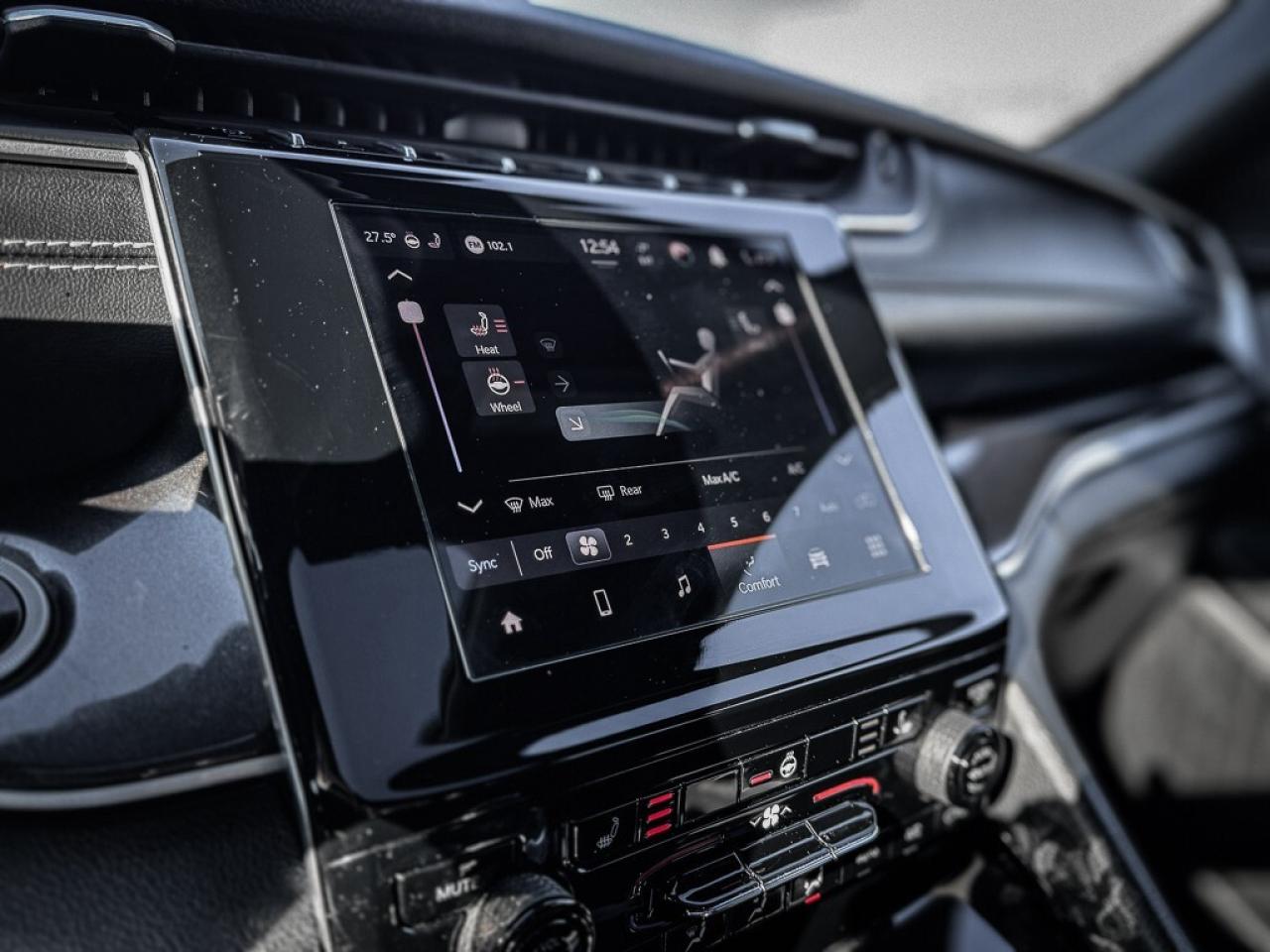 2023 Jeep Grand Cherokee Laredo   ALTITUDE   REMOTE START   SUNROOF   HEATE Photo