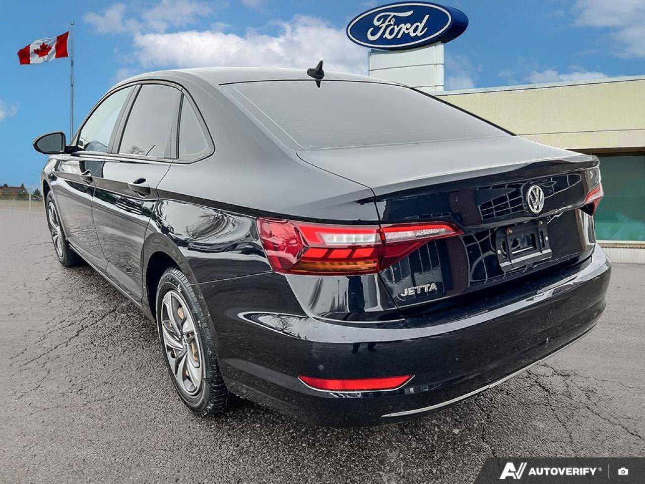 2019 Volkswagen Jetta LEATHER   MOONROOF   AUTOMATIC Photo4