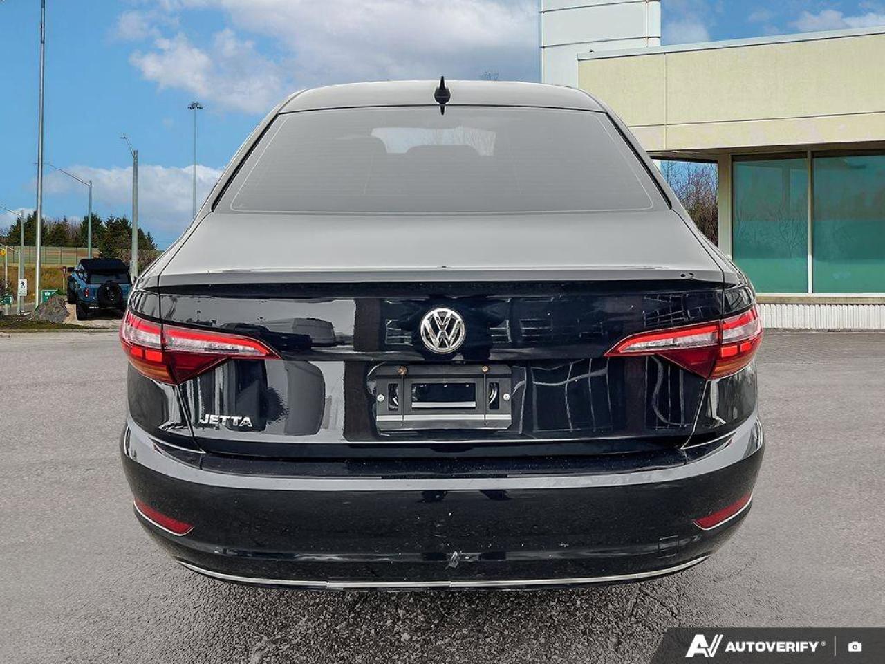 2019 Volkswagen Jetta LEATHER   MOONROOF   AUTOMATIC Photo