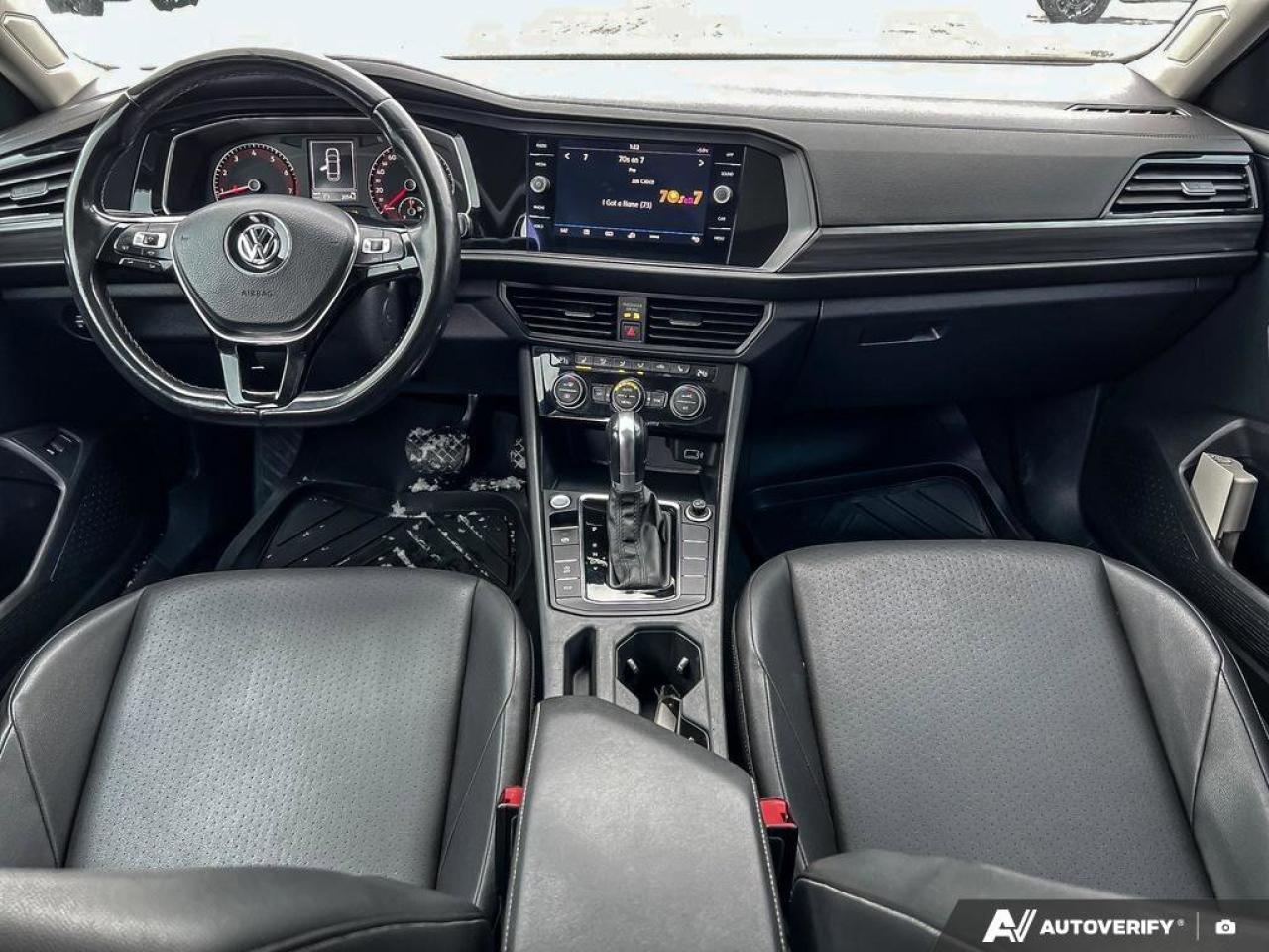 2019 Volkswagen Jetta LEATHER   MOONROOF   AUTOMATIC Photo