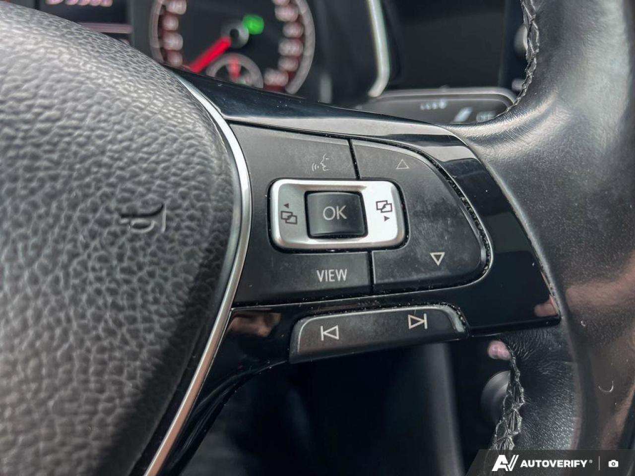 2019 Volkswagen Jetta LEATHER   MOONROOF   AUTOMATIC Photo