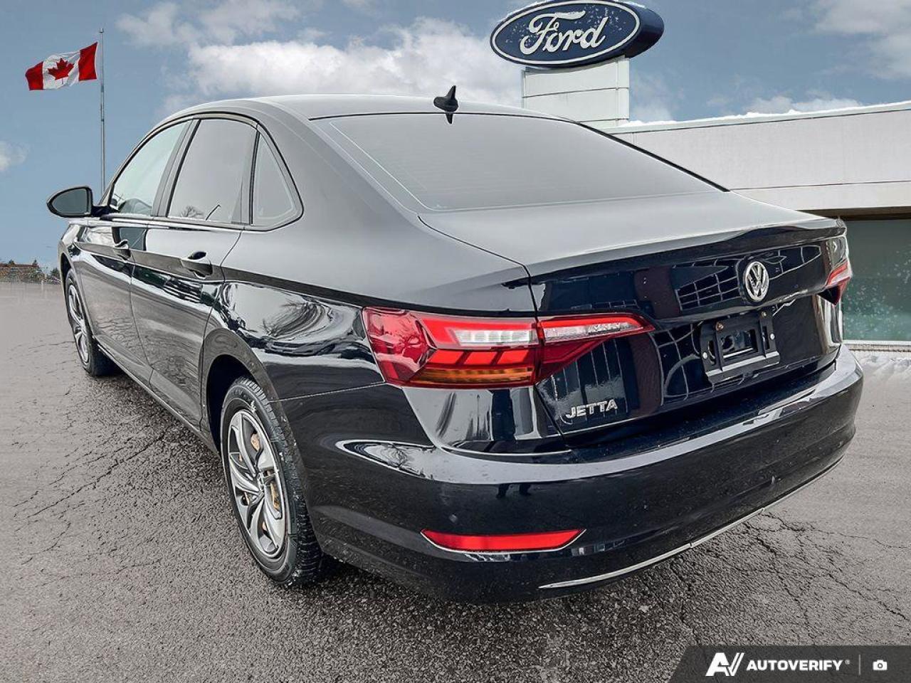 2019 Volkswagen Jetta LEATHER   MOONROOF   AUTOMATIC Photo4