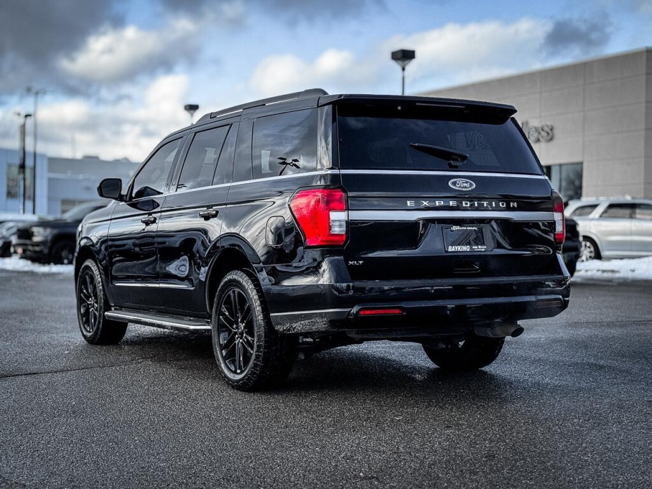 2023 Ford Expedition XLT   12 DISPLAY   PANO ROOF   REMOTE START   BLIN Photo