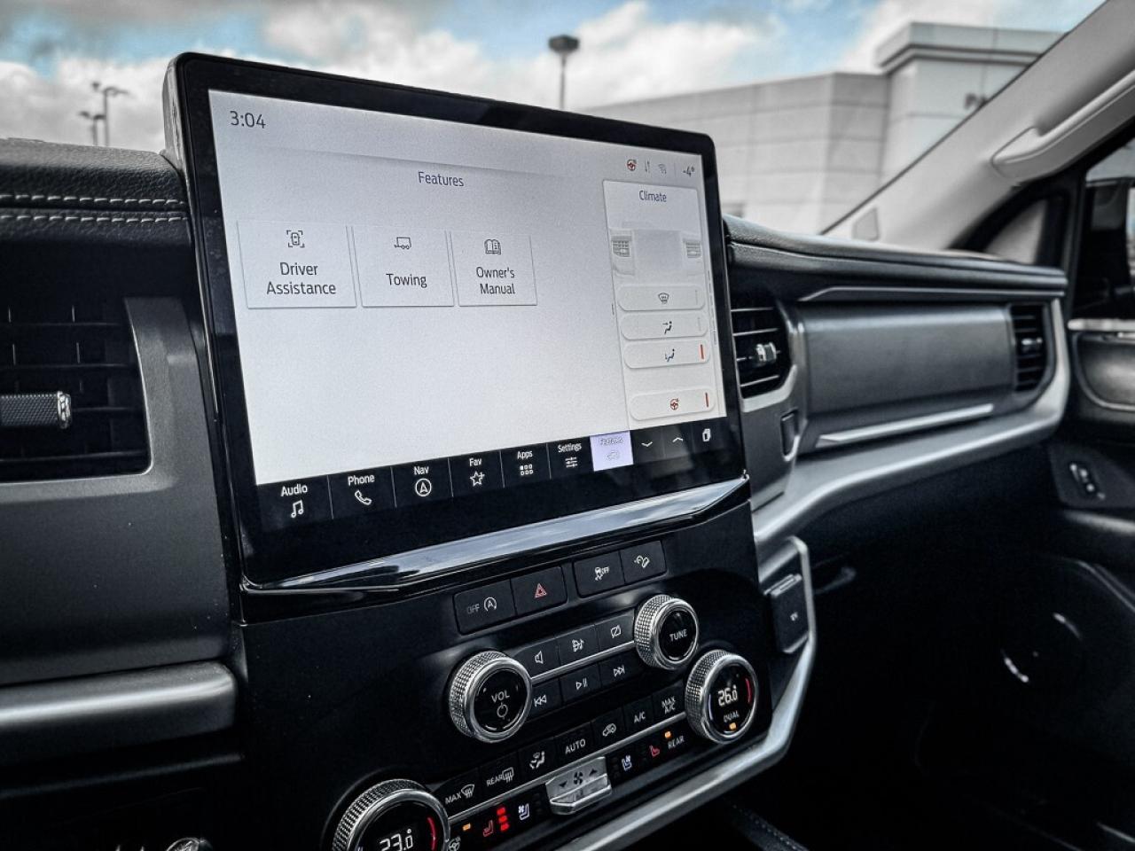 2023 Ford Expedition XLT   12 DISPLAY   PANO ROOF   REMOTE START   BLIN Photo