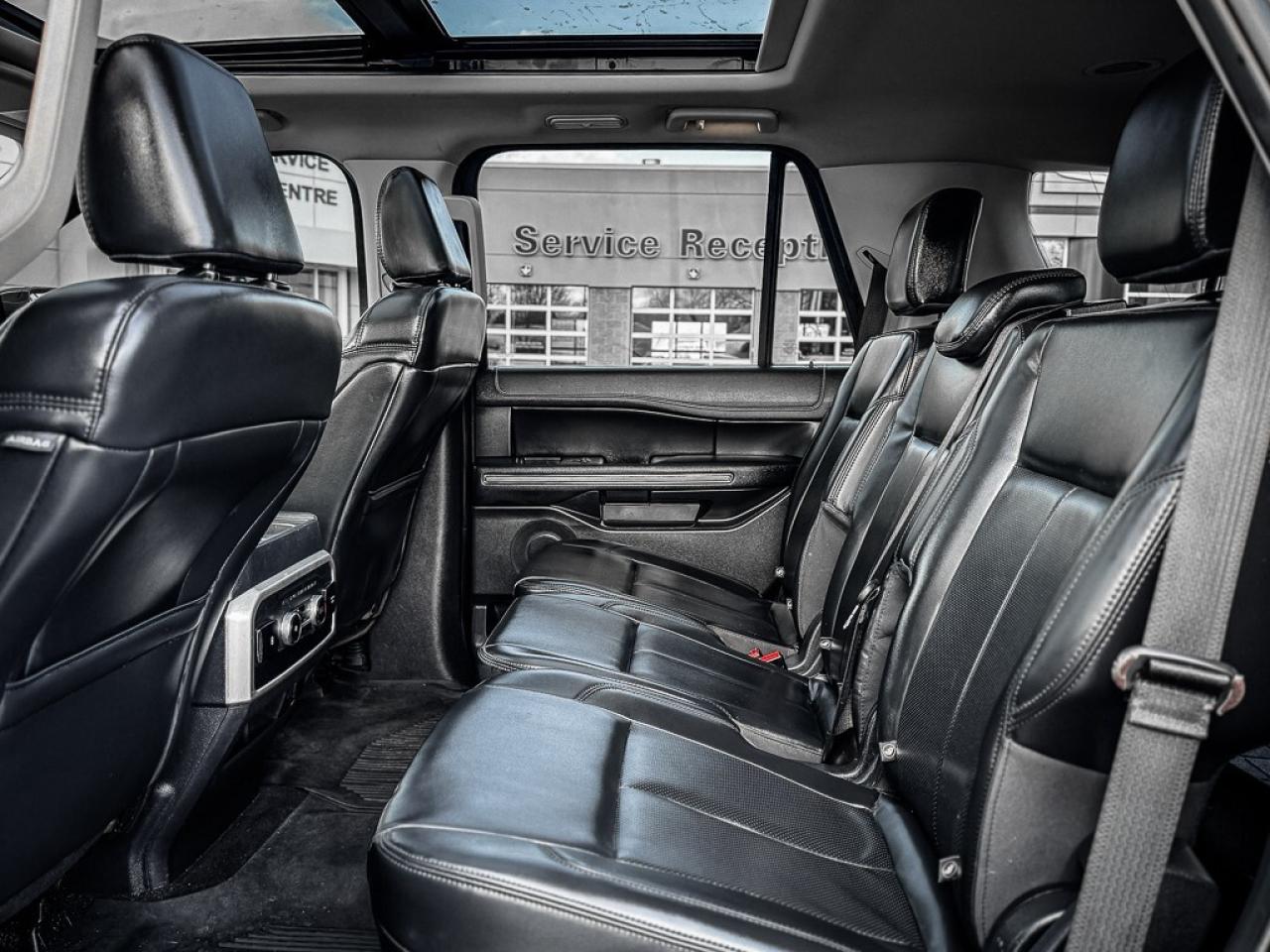 2023 Ford Expedition XLT   12 DISPLAY   PANO ROOF   REMOTE START   BLIN Photo