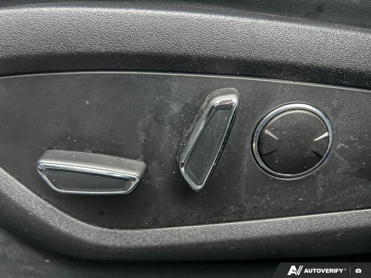 2023 Lincoln Nautilus Reserve   ONE OWNER   2.7L V6   UTILITY PKG ONE OW Photo