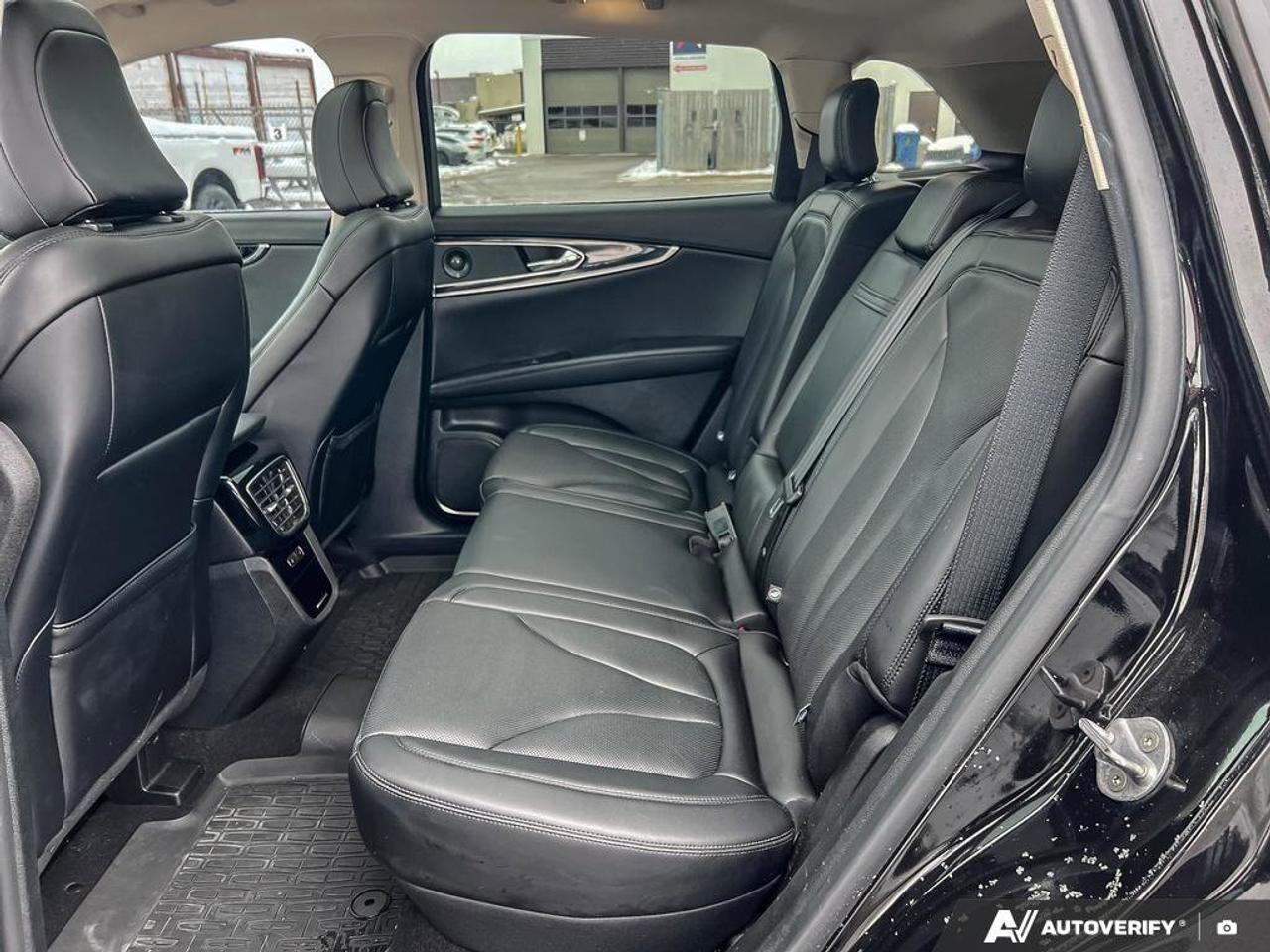 2023 Lincoln Nautilus Reserve   ONE OWNER   2.7L V6   UTILITY PKG Photo