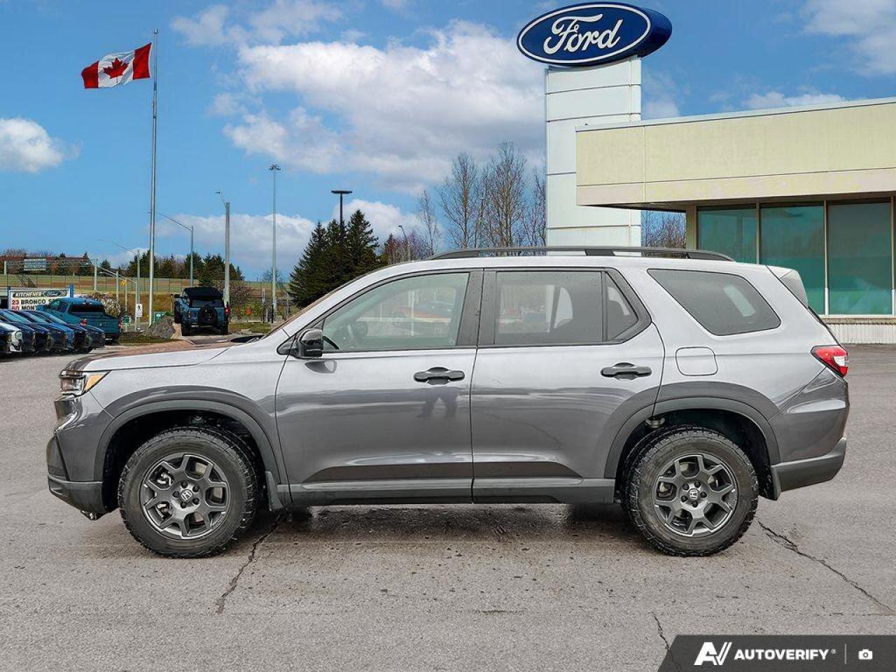 2024 Honda Pilot ONE OWNER   LEATHER   MOONROOF Photo
