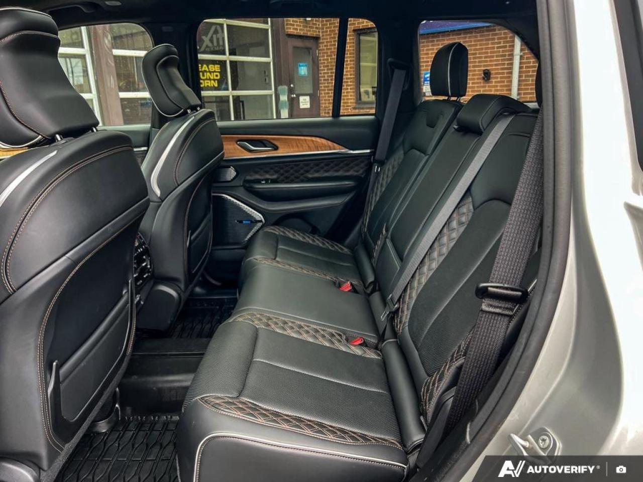 2022 Jeep Grand Cherokee MOONROOF   NAV   MASSAGE SEATS Photo