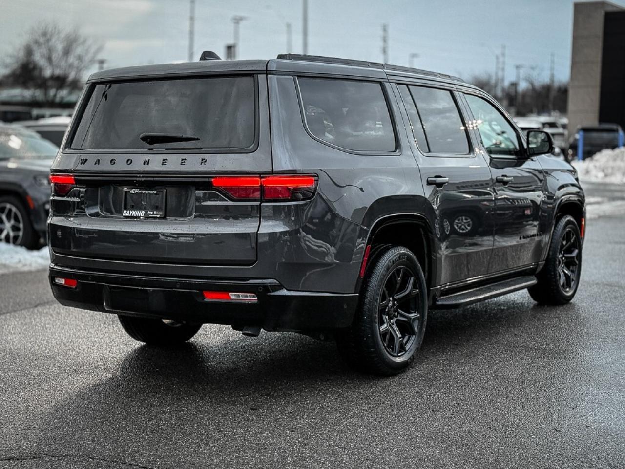 2024 Jeep Wagoneer Series II Carbide   SERIES 2   CARBIDE   PANO ROOF Photo4