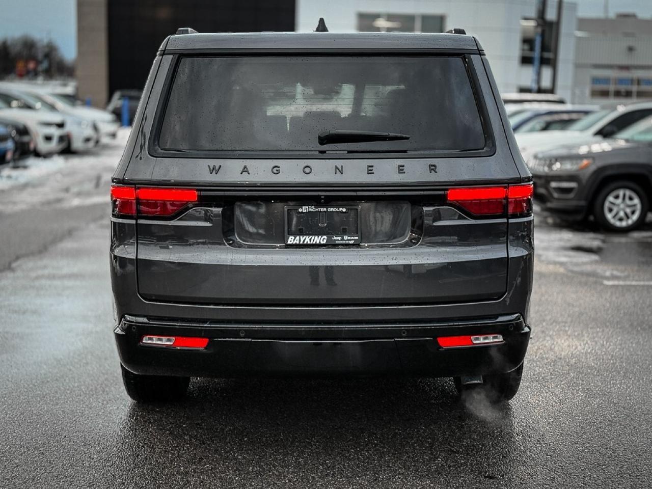 2024 Jeep Wagoneer Series II Carbide   SERIES 2   CARBIDE   PANO ROOF Photo