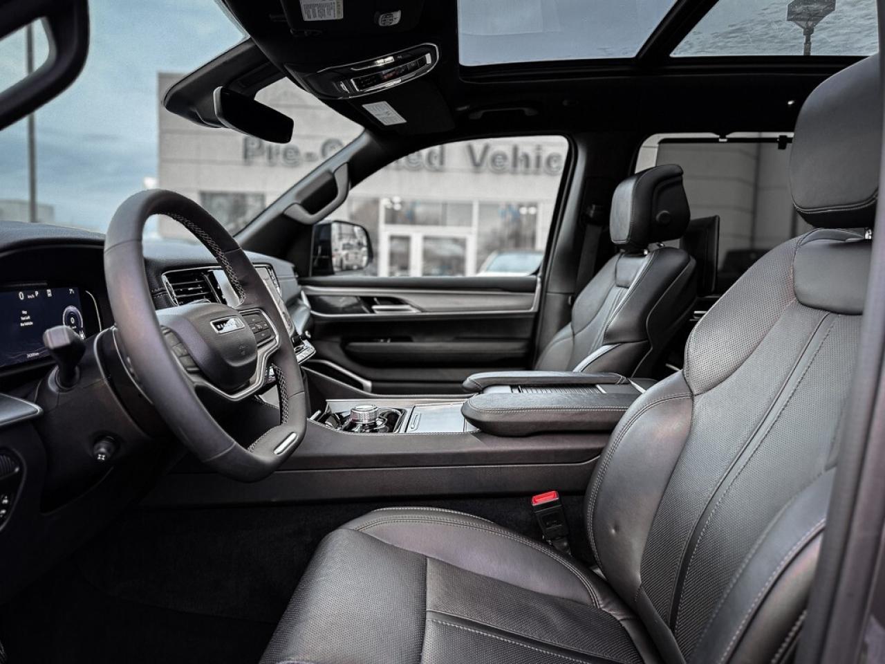 2024 Jeep Wagoneer Series II Carbide   SERIES 2   CARBIDE   PANO ROOF Photo