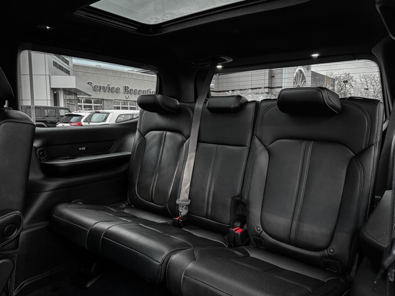 2024 Jeep Wagoneer Series II Carbide   SERIES 2   CARBIDE   PANO ROOF Photo