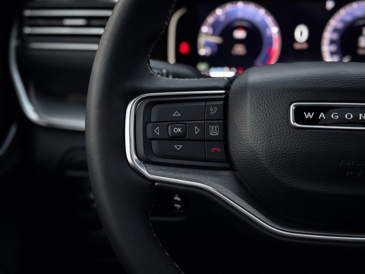 2024 Jeep Wagoneer Series II Carbide   SERIES 2   CARBIDE   PANO ROOF Photo