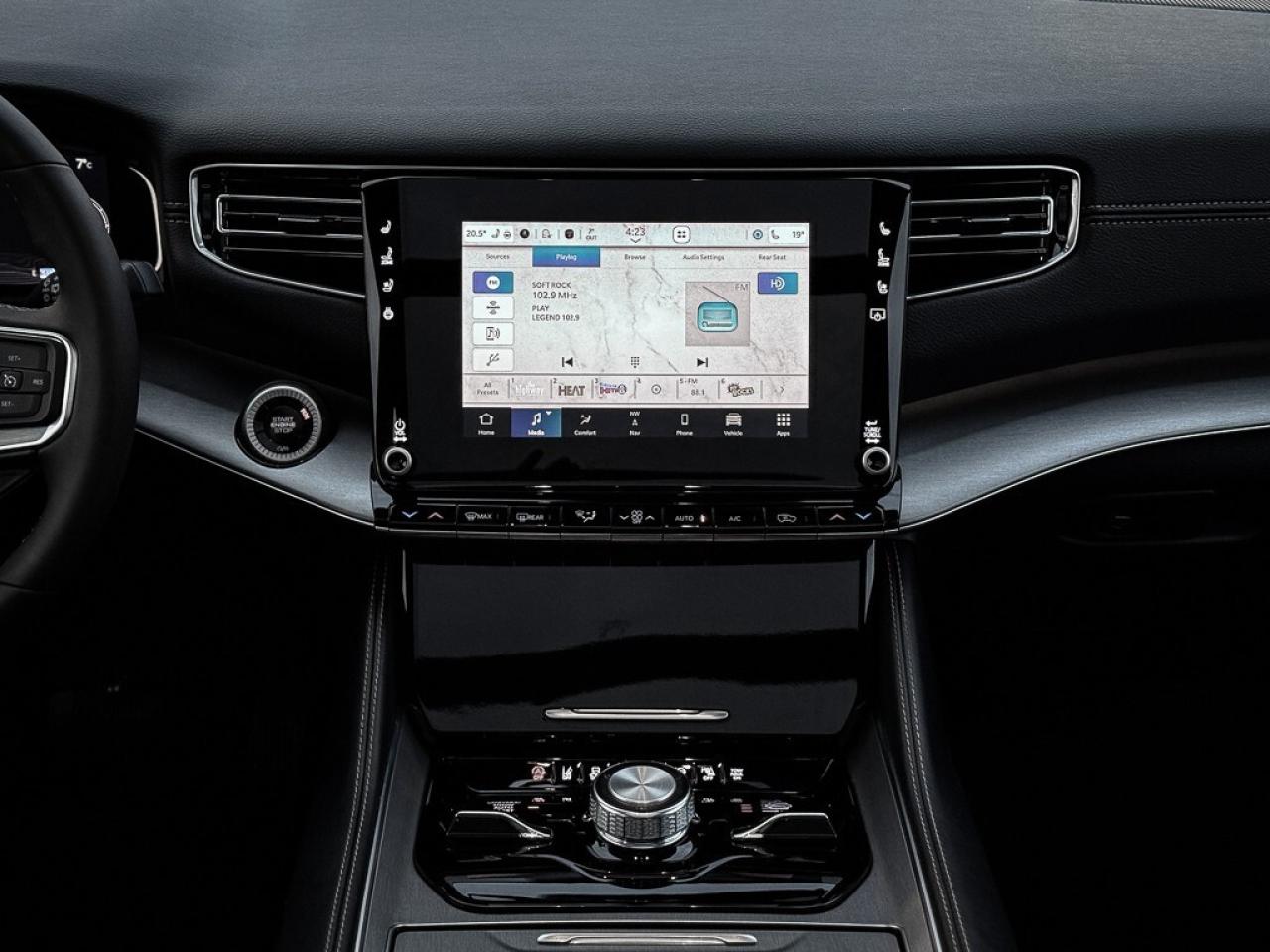 2024 Jeep Wagoneer Series II Carbide   SERIES 2   CARBIDE   PANO ROOF Photo