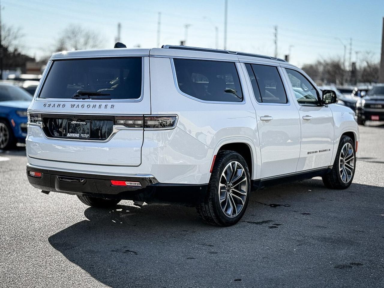 2025 Jeep Grand Wagoneer L Series III   SERIES 3   HEAVY DUTY TOW PKG   DUAL Photo4