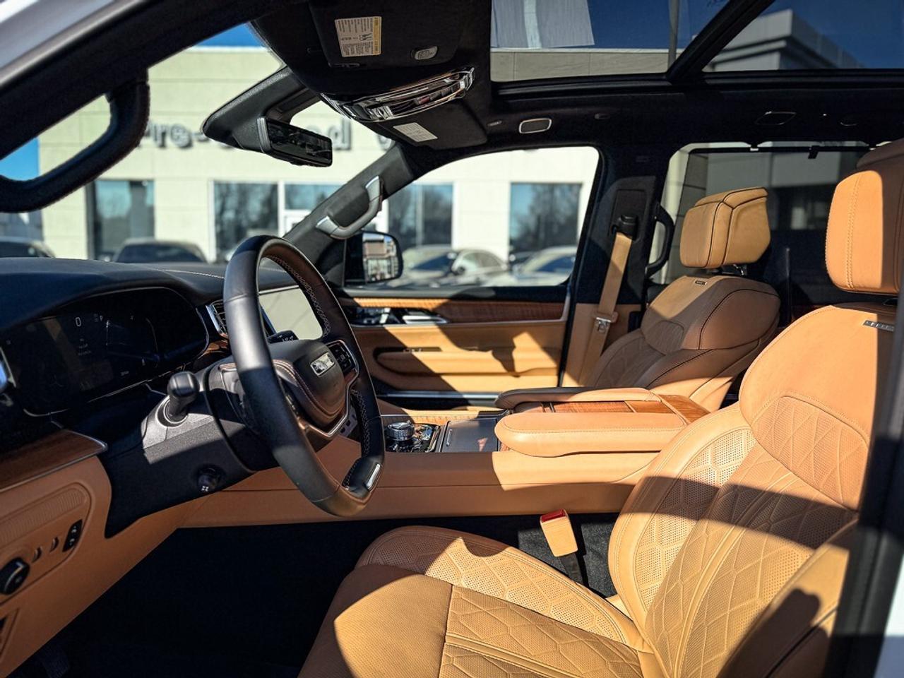 2025 Jeep Grand Wagoneer L Series III   SERIES 3   HEAVY DUTY TOW PKG   DUAL Photo