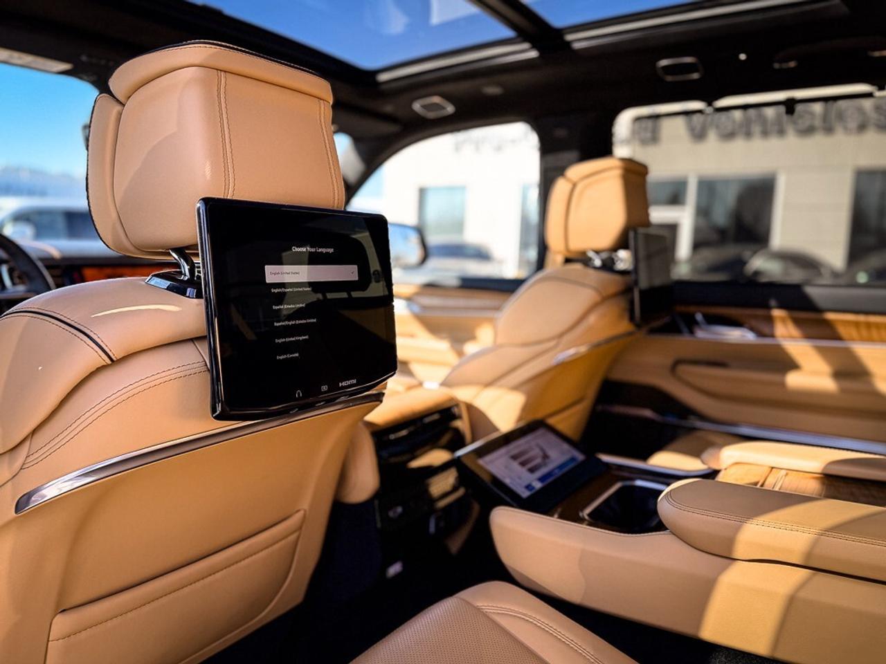 2025 Jeep Grand Wagoneer L Series III   SERIES 3   HEAVY DUTY TOW PKG   DUAL Photo