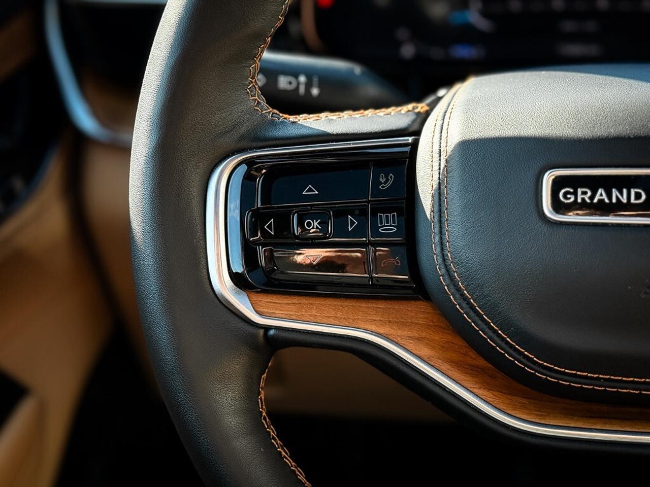 2025 Jeep Grand Wagoneer L Series III   SERIES 3   HEAVY DUTY TOW PKG   DUAL Photo