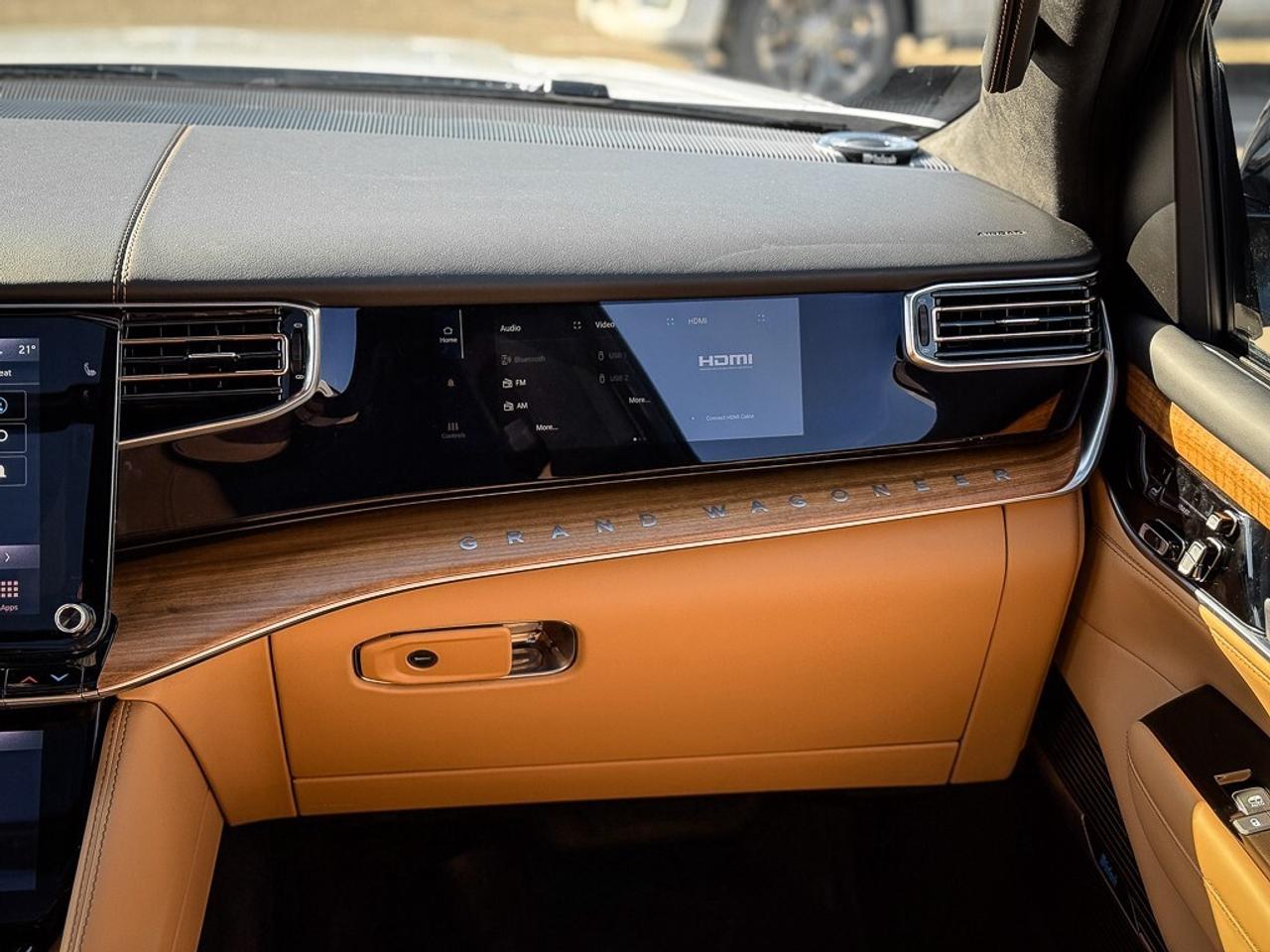 2025 Jeep Grand Wagoneer L Series III   SERIES 3   HEAVY DUTY TOW PKG   DUAL Photo