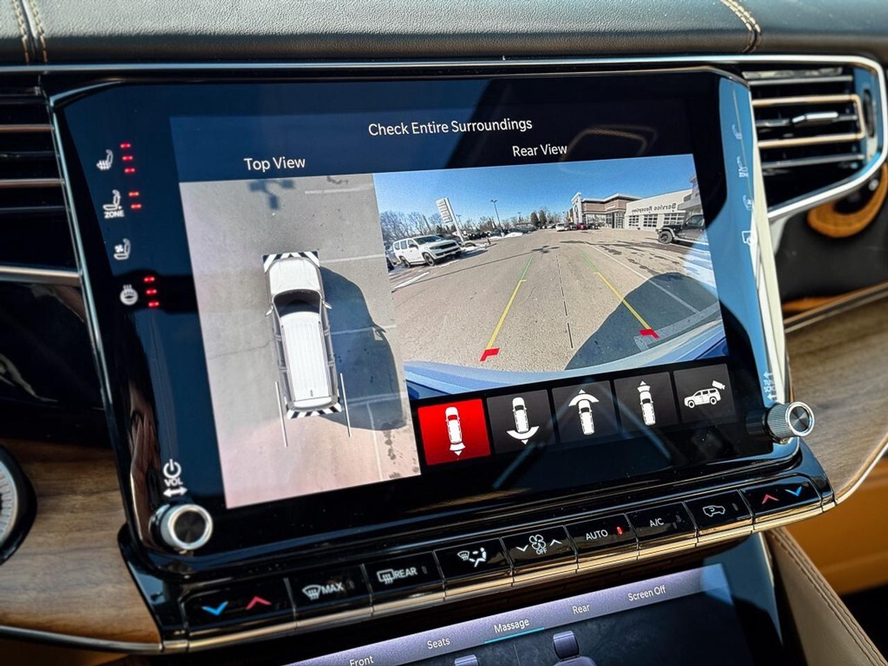 2025 Jeep Grand Wagoneer L Series III   SERIES 3   HEAVY DUTY TOW PKG   DUAL Photo