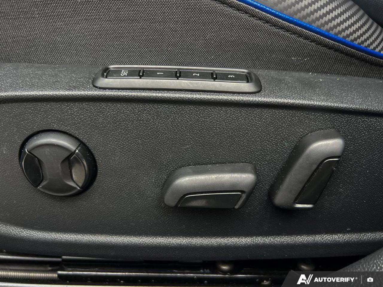 2024 Volkswagen Golf R ONE OWNER   SNOW TIRES   6 SPD MAN Photo