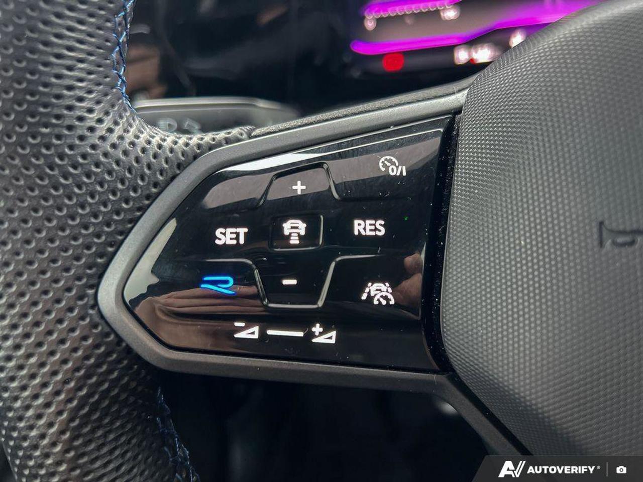 2024 Volkswagen Golf R ONE OWNER   SNOW TIRES   6 SPD MAN Photo