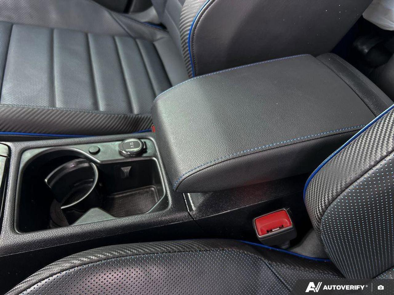 2024 Volkswagen Golf R ONE OWNER   SNOW TIRES   6 SPD MAN Photo