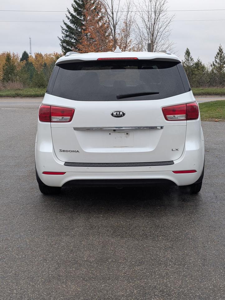 2016 Kia Sedona 4DR WGN LX Photo3