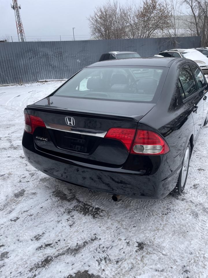 2009 Honda Civic 4dr Auto Sport sunroof alloys ac low km Photo