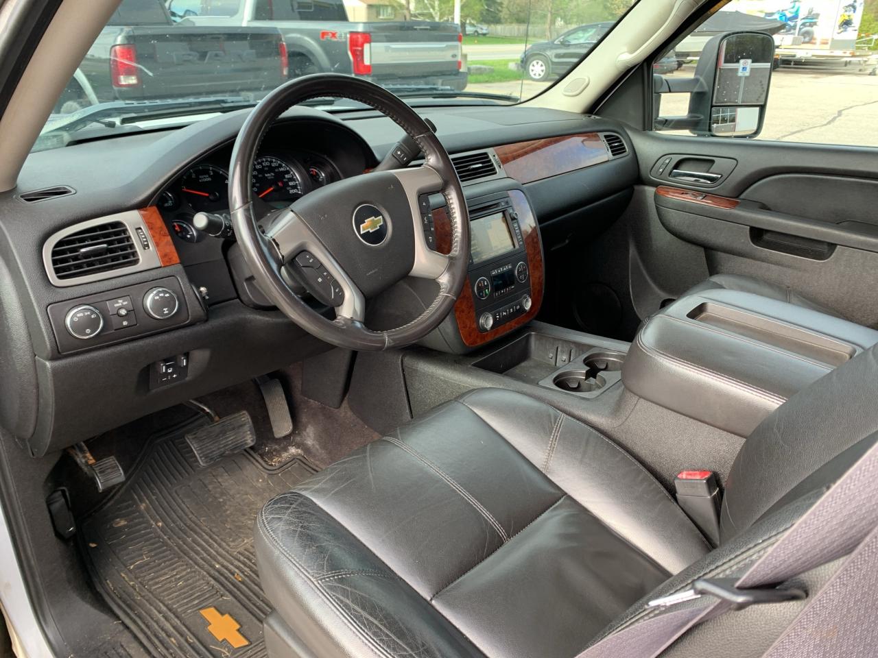2011 Chevrolet SILVERADO 2500HD 4WD Ext Cab 143.5  LTZ DURAMAX DIESEL Photo