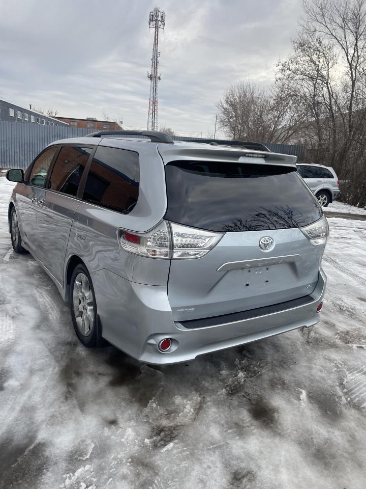 2014 Toyota Sienna SE 8 PASS BACKUP CAMERA SUNROOF LEATHER Photo