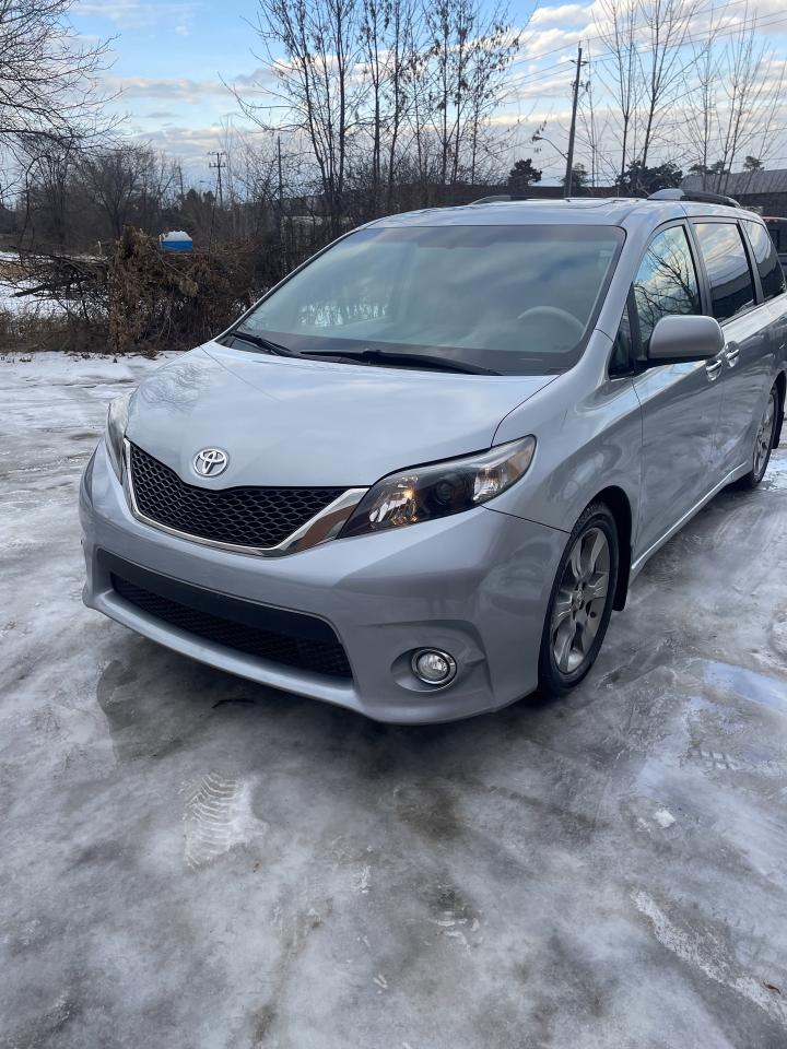 2014 Toyota Sienna SE 8 PASS BACKUP CAMERA SUNROOF LEATHER Photo