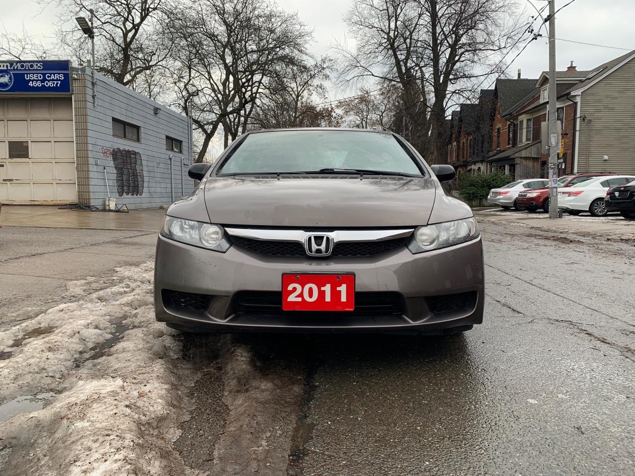 2011 Honda Civic 4dr Auto DX-G Photo