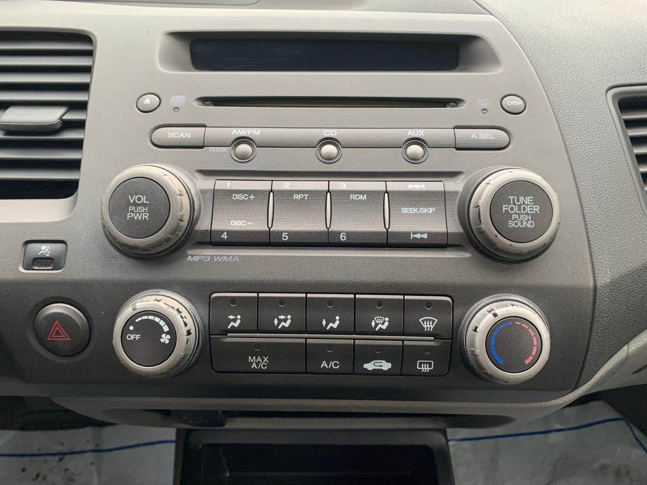 2011 Honda Civic 4dr Auto DX-G Photo